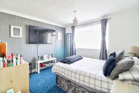 17 Barming Close, Eastbourne, BN23 7JN