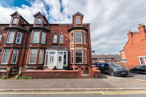 4 bedroom end of terrace house for sale, Leigh, Leigh WN7
