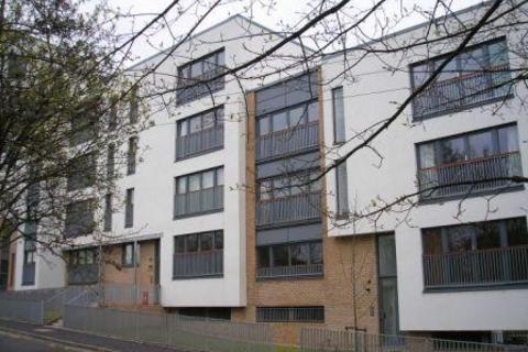 2 bedroom flat to rent, Great Dovehill , Glasgow G1
