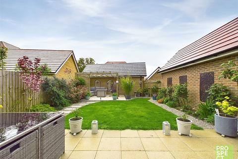 30 Bronte Grove, Arborfield Green, Reading, RG2 9UN
