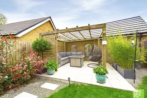 30 Bronte Grove, Arborfield Green, Reading, RG2 9UN