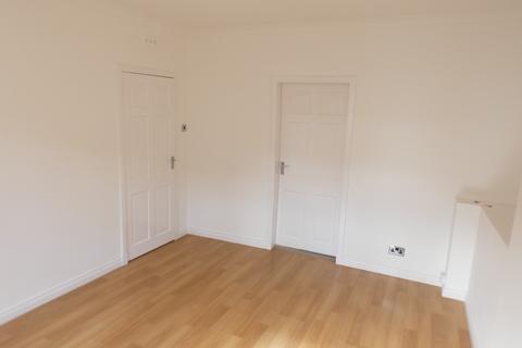 2 bedroom flat to rent, King Street, Hamilton ML3