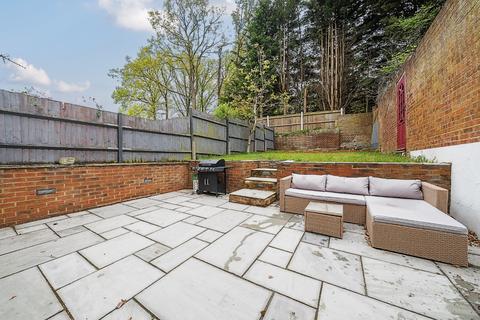 2 bedroom end of terrace house for sale, Whenman Avenue, Bexley, Kent, DA5