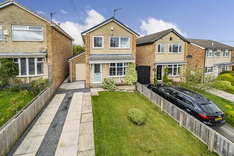 3 bedroom detached house for sale, Springbank Close, Farsley, West Yorkshire, LS28