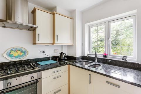 2 bedroom apartment for sale, Glade Mews, Aldersey Road, GU1