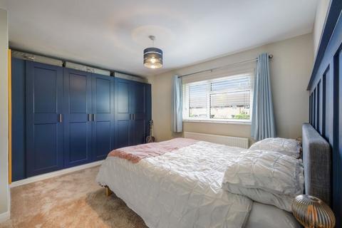 42 Chestnut Copse, Oxted, RH8 0JH