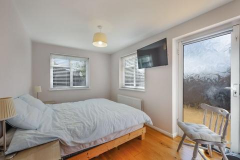 42 Chestnut Copse, Oxted, RH8 0JH