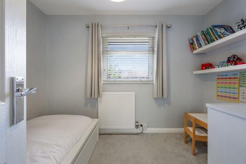42 Chestnut Copse, Oxted, RH8 0JH