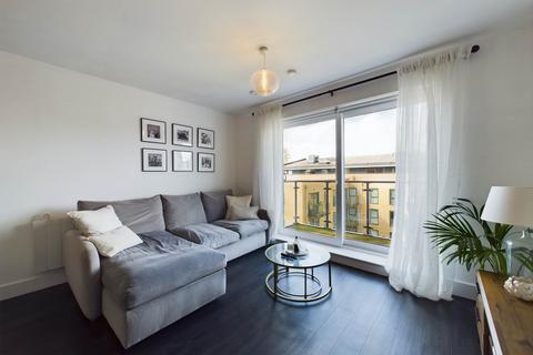2 bedroom apartment for sale, Grover House, the Embankment