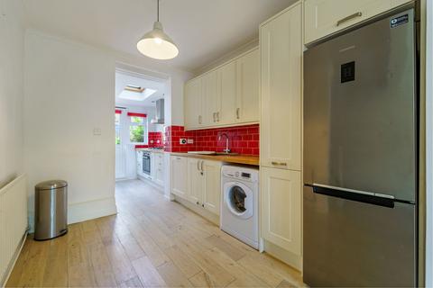 3 Clifton Road, Isleworth, TW7 4HL