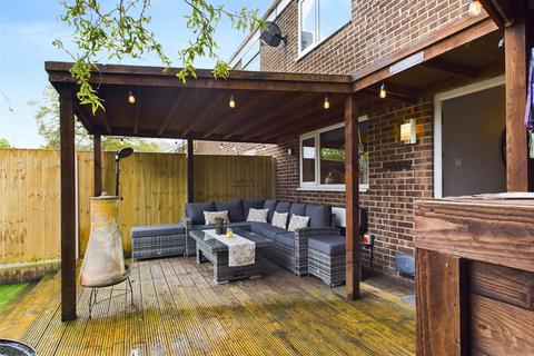 6 Foxtail Close, Gloucester, GL4 6DW