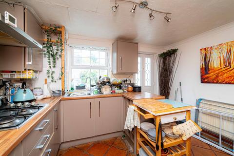 2 bedroom terraced house for sale, Shalmsford Street, Chartham, CT4