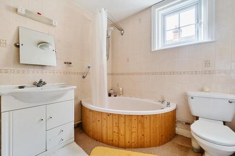 3 bedroom semi-detached house for sale, Basingstoke,  Hampshire,  RG21