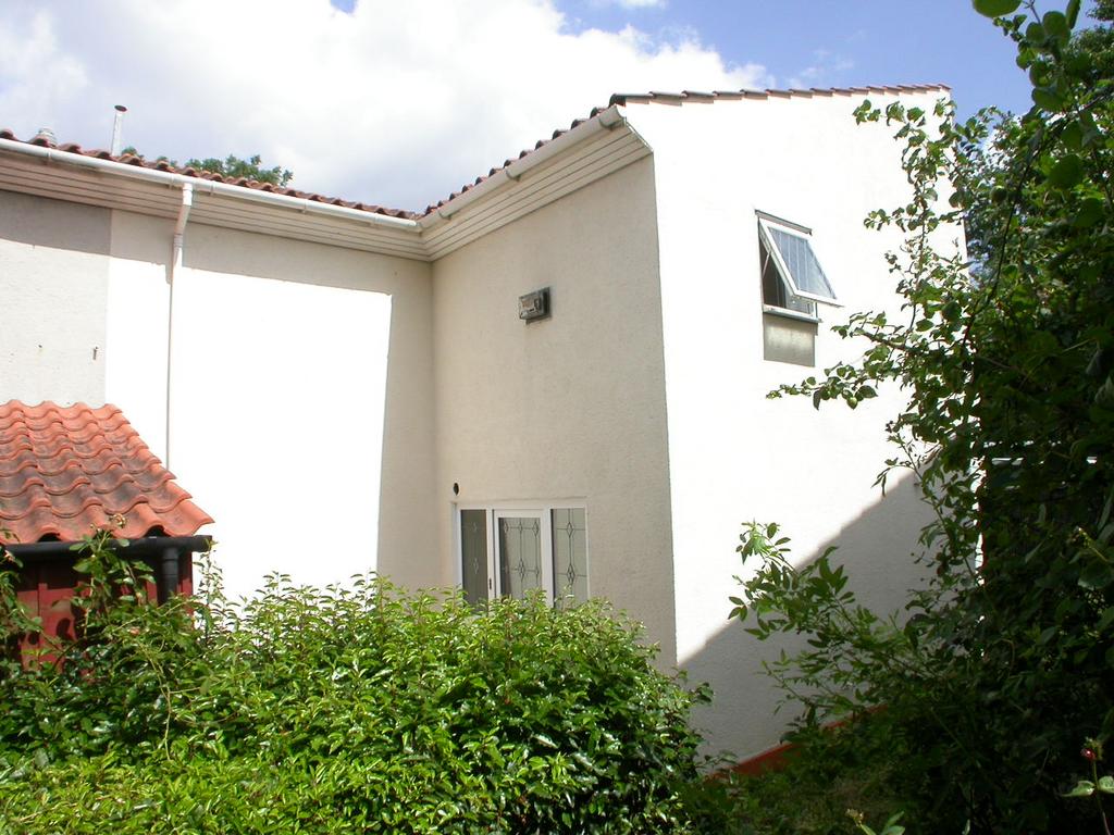Smithergill Court, Heelands MK13 4 bed end of terrace house to rent £