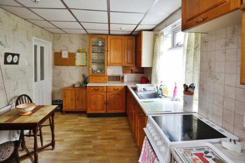 2 bedroom bungalow for sale, Clacton-on-Sea CO15