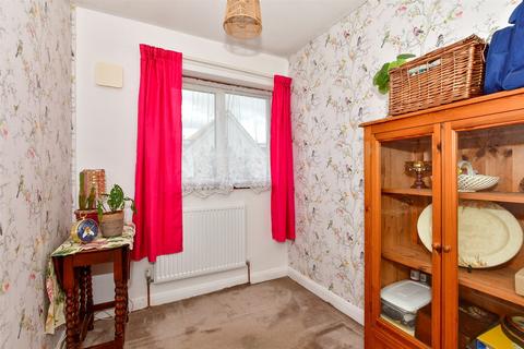 3 bedroom terraced house for sale, Wistaria Close, Pilgrims Hatch, Brentwood, Essex