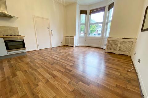 2 bedroom flat to rent, Coombe Lane, Raynes Park