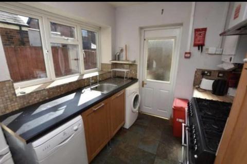 6 bedroom house share to rent, Eldon Road , Birmingham B16
