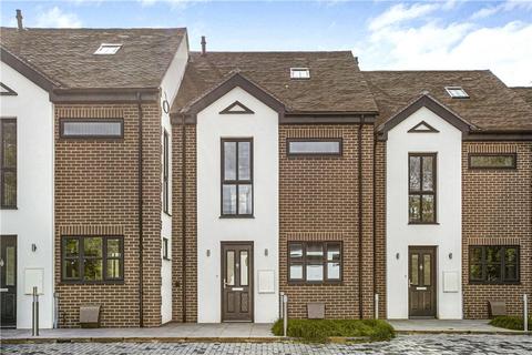 undefined, Langford Close, Guildford, GU3