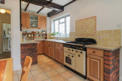 4 bedroom detached house for sale, Shirrell Heath, Hampshire