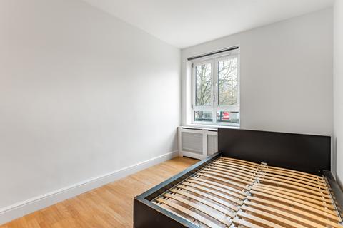 2 bedroom flat to rent, Jamaica Road London SE16