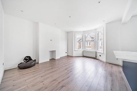 2 bedroom flat to rent, Larkfield Road,  Richmond,  TW9