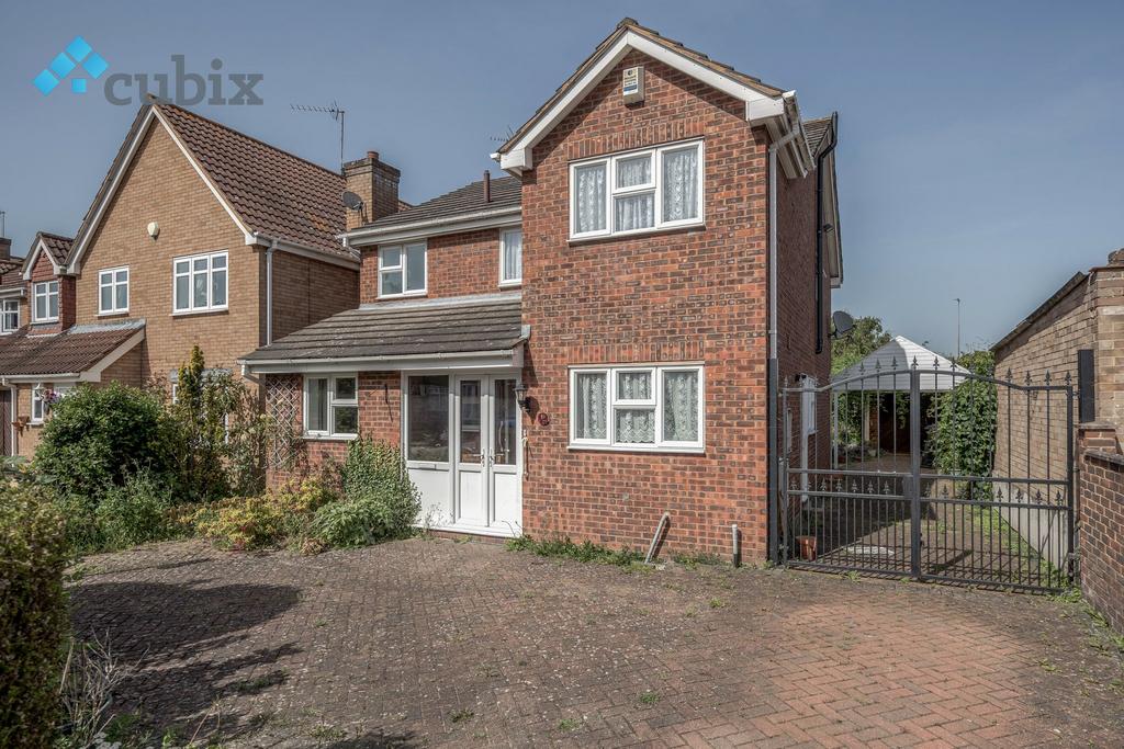 Tyron Way, Sidcup DA14 4 bed detached house £2,600 pcm (£600 pw)