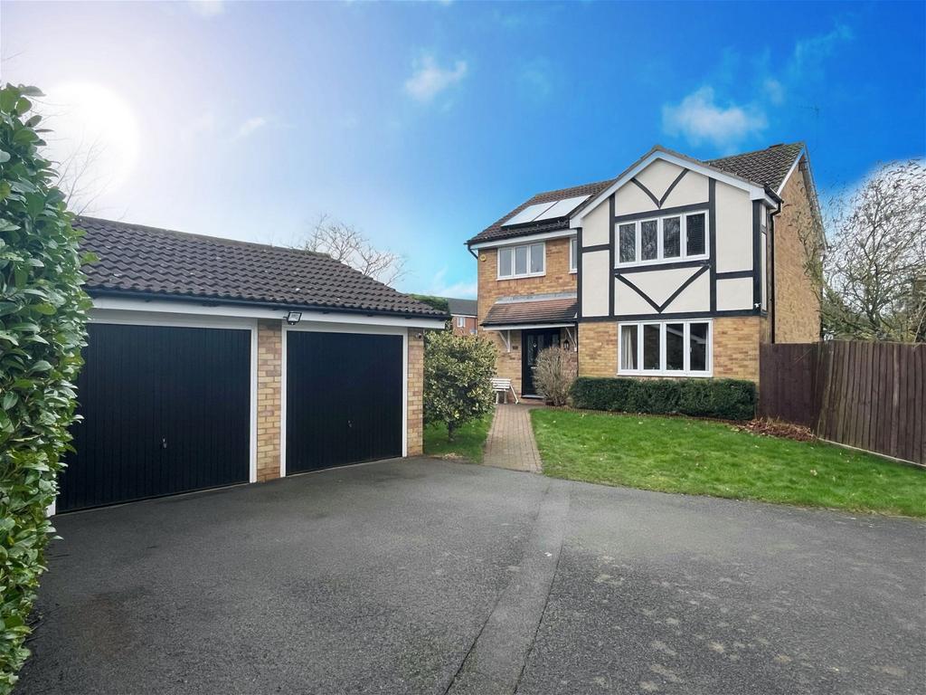 Medway Drive, Wellingborough NN8 4 bed detached house for sale £365,000
