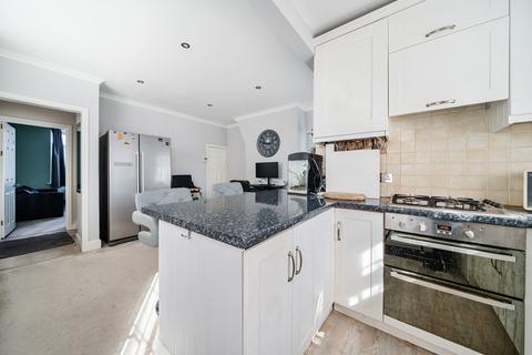 54 Buckland Crescent, Windsor, SL4 5JS