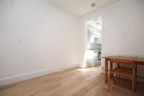2 bedroom flat to rent, Kimberley Gardens, Harringay, N4