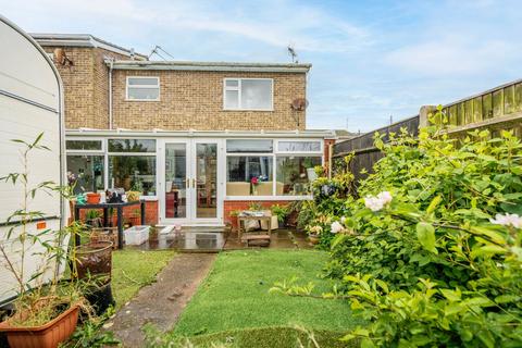 3 bedroom end of terrace house for sale, Westhall Road, Lowestoft