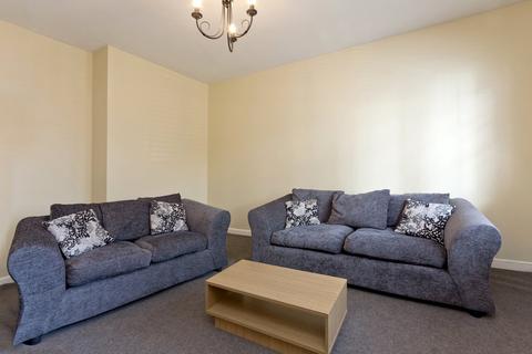 2 bedroom flat to rent, Summer Street, City Centre, Aberdeen, AB10