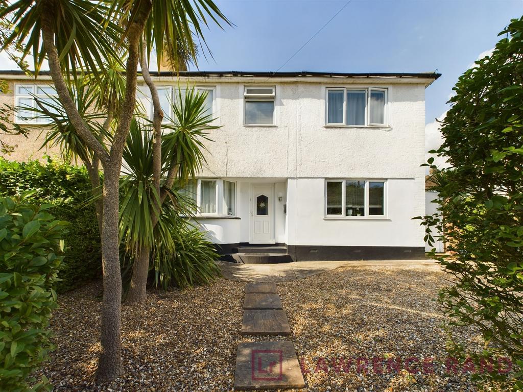 Carr Road, Northolt, UB5 4 bed semidetached house for sale £750,000
