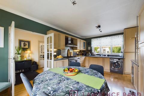 4 bedroom semi-detached house for sale, Carr Road, Northolt, UB5