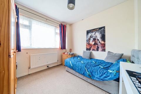 10 The Croft, London, W5 2JW