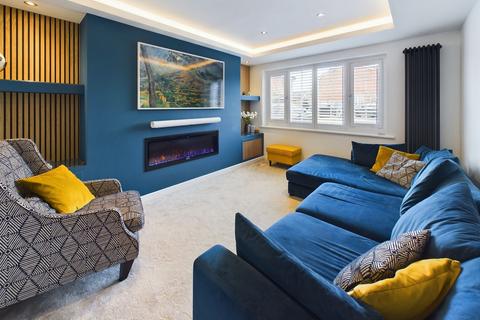 36 Longcroft, Astley, Manchester, M29 7EN