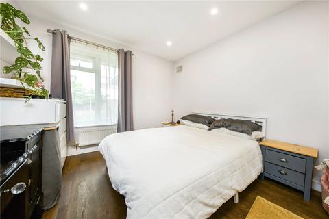36b Bazalgette Gardens, New Malden, KT3 5HF