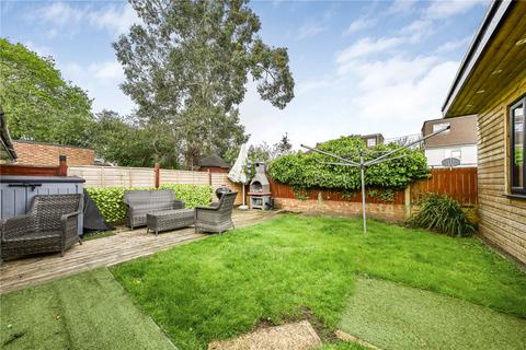 36b Bazalgette Gardens, New Malden, KT3 5HF
