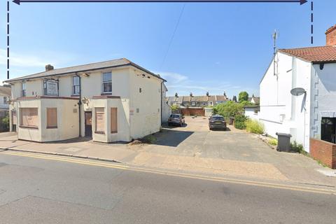Clacton on Sea - 6 bedroom detached house for sale