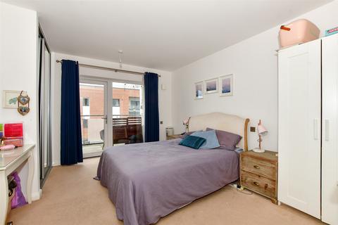 1 bedroom apartment for sale, Thornbury Way, Walthamstow