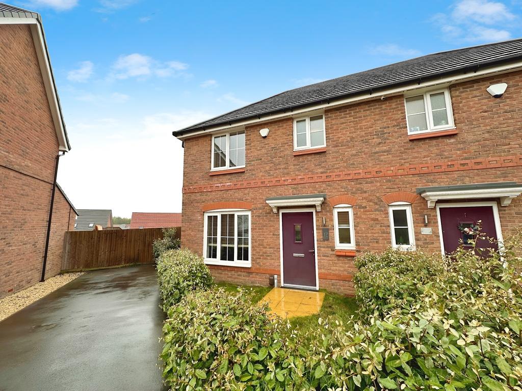 Montagu Drive, Wolverhampton WV14 3 bed semidetached house £260,000