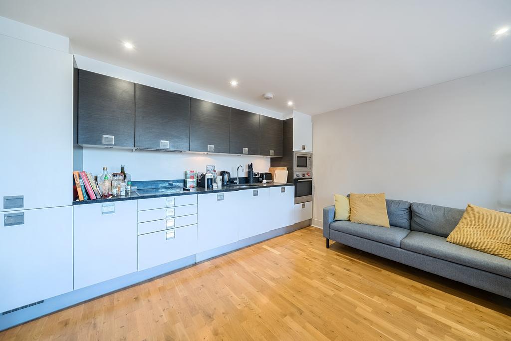 Kitchen / Reception - 6.12m x 5.33m (20' 1" x...