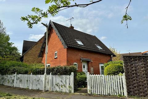 34 Bridgecote Lane, Basildon, SS15 4BW