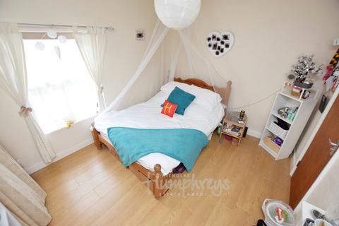3 bedroom terraced house to rent, Lincoln Street, Northampton NN2