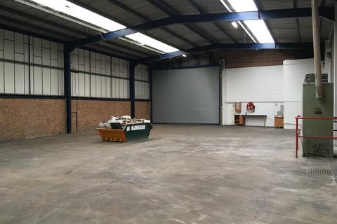 Warehouse to rent, Unit 9 Woodside Road, Eastleigh, SO50 4ET