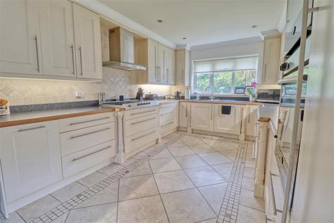 4 bedroom detached house for sale, Clacton on Sea CO16