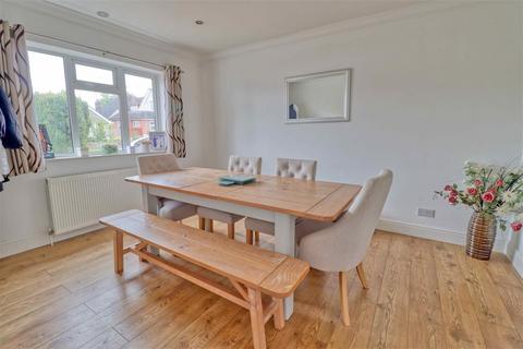 15 Cottage Grove, Clacton-on-sea, CO16 8DH