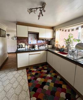4 bedroom semi-detached house for sale, Mentone Crescent, Edgmond, Newport