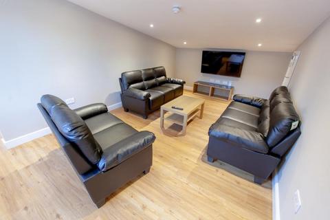 7 bedroom townhouse to rent, Wilmslow Road, Manchester M14