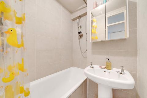 2 bedroom apartment for sale, Arden House, Grantham Road SW9
